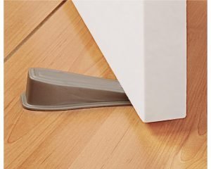 Travas-de-portas-também-podem-ser-bastante-úteis.